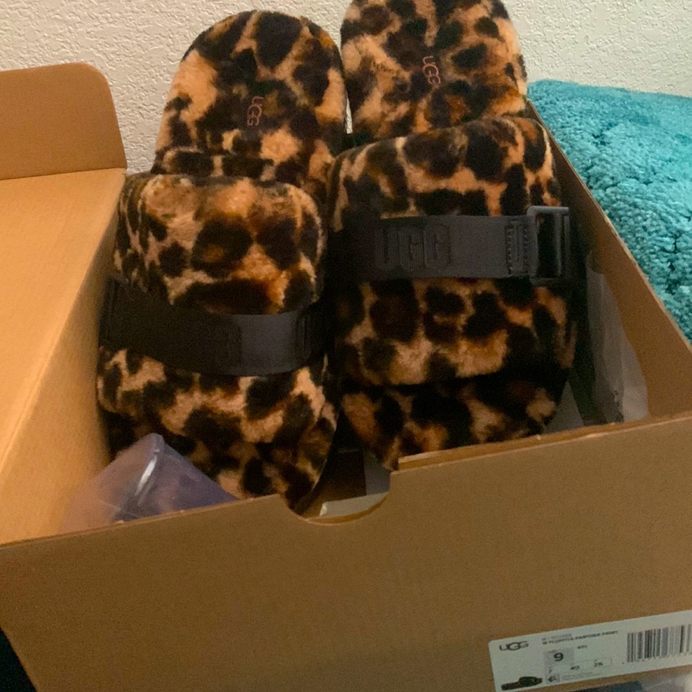 Fluffita sandals bought too large!